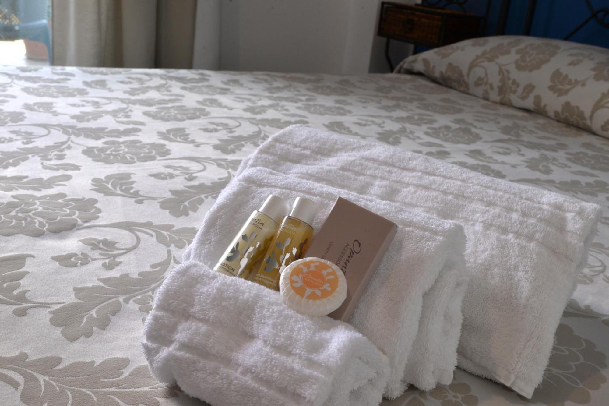 Hotel Donna Rosa Sant'Alessio Siculo Luaran gambar